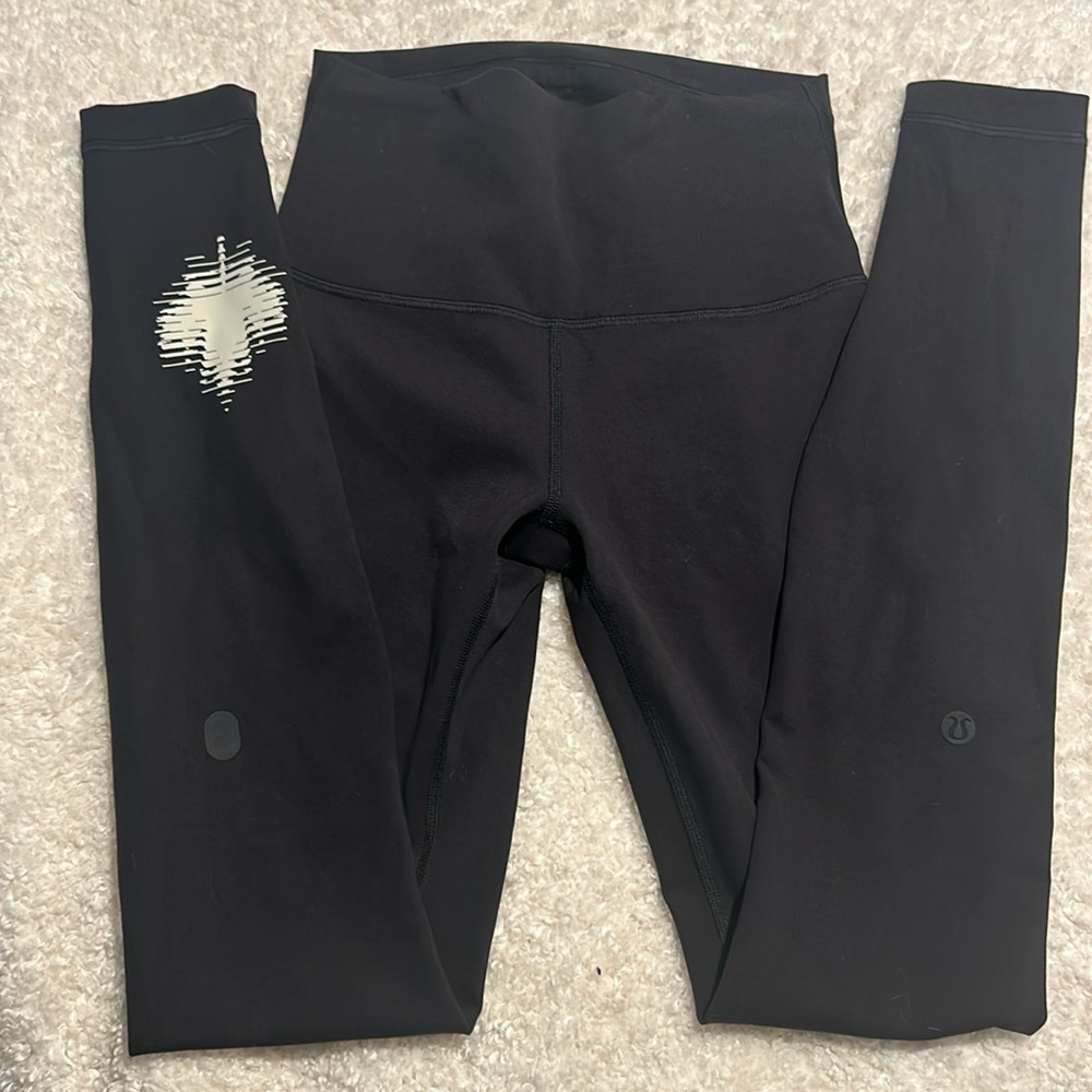 Lululemon leggings team Canada